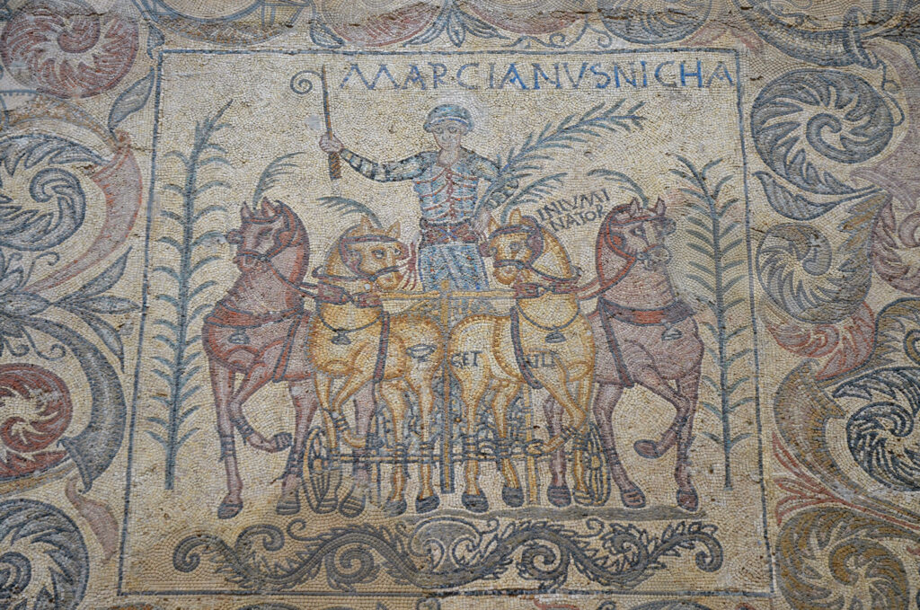 Mosaico romano representando um cocheiro vitorioso