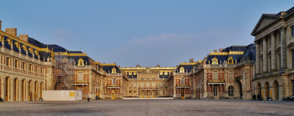 Fachada do Palácio de Versalhes, vista frontal