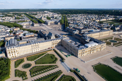 Palácio de Versalhes: arquitetura, poder e luxo na França absolutista