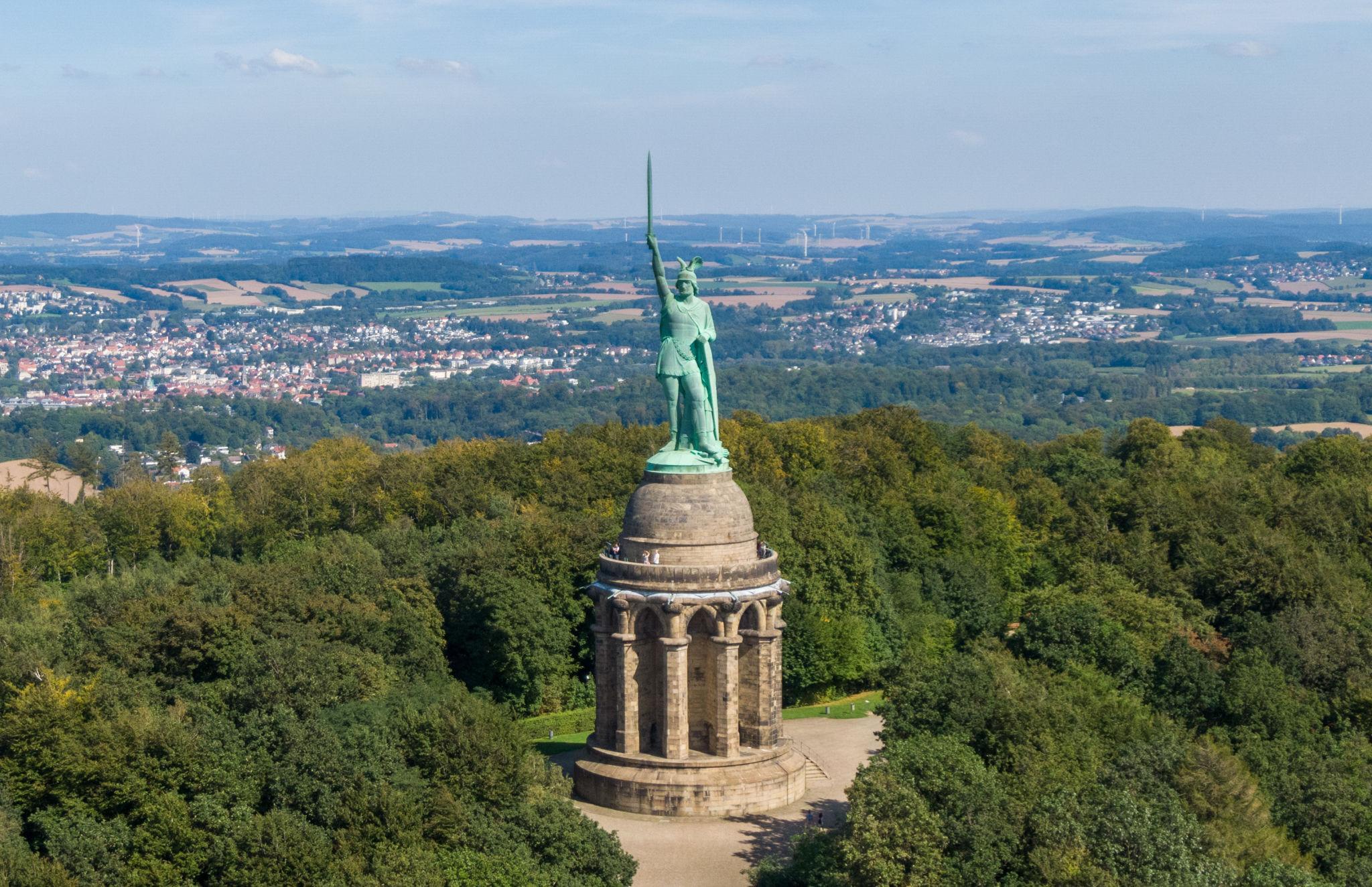 Monumento a Hermann (Armínio) na Floresta de Teutoburgo, Alemanha